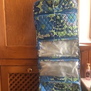 Vera Bradley Doodle Daisy Hanging Travel Organizer